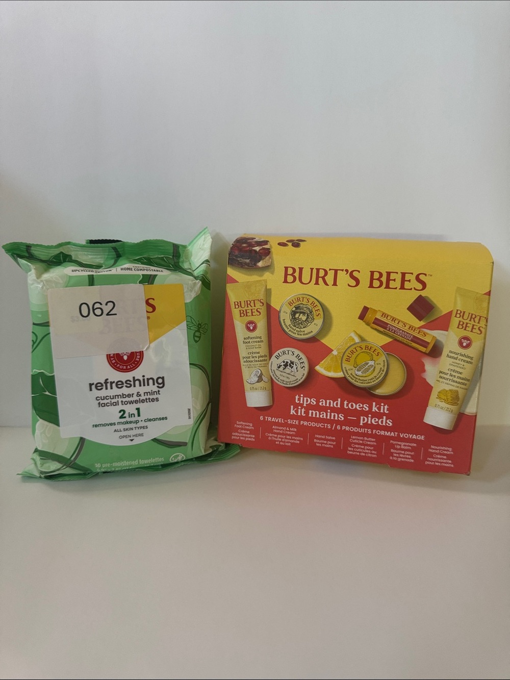 Burt's Bees Tips and Toes Kit & Facial Towelettes Bundle
